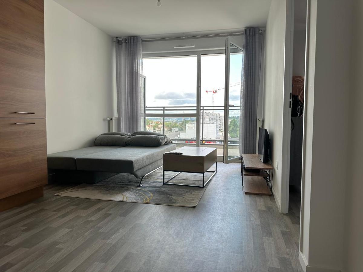 Agreable 2 Pieces Avec Balcon Et Parking Transports By Immo Kit Bnb ซาร์คเซลส์ ภายนอก รูปภาพ