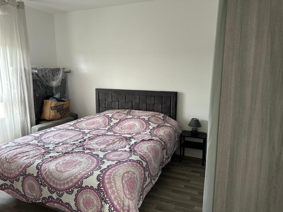 Agreable 2 Pieces Avec Balcon Et Parking Transports By Immo Kit Bnb ซาร์คเซลส์ ภายนอก รูปภาพ